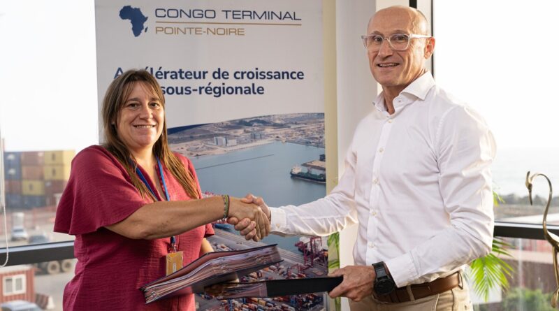 « Nous sommes pleinement conscients de notre responsabilité d’agir durablement en faveur de la protection de notre environnement. Avec l’engagement de chaque collaborateur, nous travaillons à réduire significativement notre empreinte carbone. Aux côtés de Renatura Congo, nous menons des actions concrètes pour la biodiversité et sensibilisons les communautés à la préservation des écosystèmes marins. » - Anthony Samzun, directeur général de Congo Terminal.