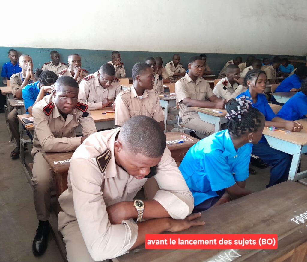 Le ministre de l’Enseignement préscolaire, primaire, secondaire et de l’Alphabétisation, Jean-Luc Mouthou, a procédé le 2 juin à Brazzaville au lancement officiel des épreuves écrites du baccalauréat général, session de juin 2026, marquant le début d’un examen d’État qui mobilise cette année 101.876 candidats répartis dans 316 centres à travers le pays.