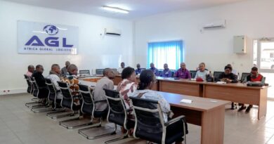 Ce programme vise à consolider l'expertise des équipes, en approfondissant les pratiques métier et en renforçant les réflexes professionnels auprès de collaborateurs disposant déjà d'une solide maîtrise des procédures douanières. Articulé autour de 15 modules couvrant l'ensemble des aspects du transit, le programme est dispensé à raison de 3 jours par module, garantissant une progression pédagogique rigoureuse et adaptée aux réalités opérationnelles du terrain.