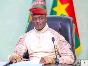 Une nouvelle page se tourne dans les relations entre le Burkina Faso et la France. Les autorités burkinabè ont annoncé la rupture de leurs relations diplomatiques avec Paris, une décision qui marque une nouvelle étape dans la dégradation des rapports entre les deux pays et confirme le profond bouleversement des équilibres diplomatiques au Sahel.