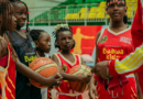 L'association Ewawa Plus a officiellement lancé, au Gymnase Maxime Matsima de Brazzaville, la première édition du Camp Ewawa Kids, un programme qui allie pratique du basketball, éducation et développement personnel au profit de 70 enfants âgés de 7 à 15 ans. Prévu du 6 juillet au 5 août, le camp se veut un cadre d'apprentissage où le sport devient un outil de transmission des valeurs citoyennes et de l'inclusion sociale.