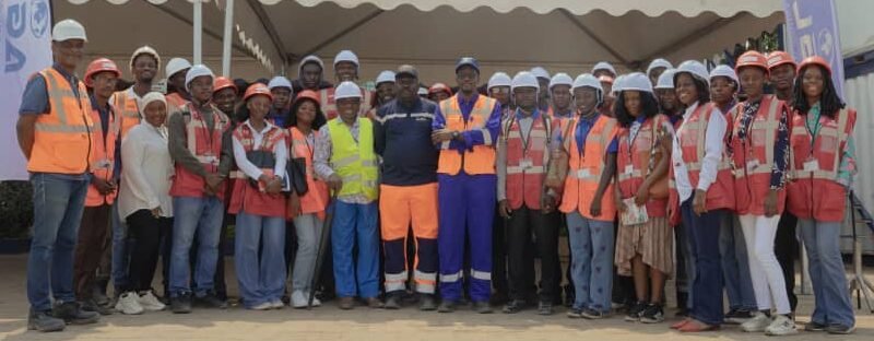 Les visiteurs ont ensuite assisté à une présentation détaillée des activités logistiques et des opérations de livraison. Cette session, animée par Lionel Madouca, responsable du service Livraison, et David-Hervé Djemissi, coordonnateur des opérations ZU/ZP/ZL, a permis de mettre en lumière les réalités d'un secteur en constante évolution, les compétences recherchées ainsi que les nombreuses opportunités de carrière qu'il offre.