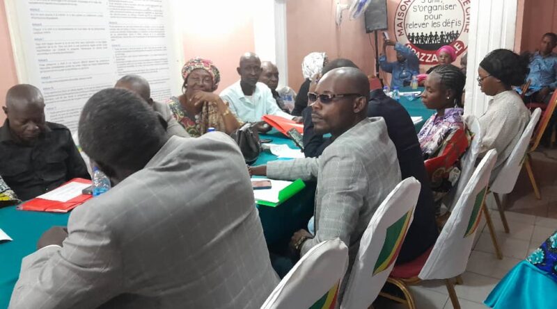 Les réseaux et organisations de la société civile ont officiellement adopté, à l'issue de leurs assises, le Plan stratégique 2026-2031 destiné à orienter leurs actions au cours des cinq prochaines années. La cérémonie de clôture a été présidée par le secrétaire permanent du Conseil consultatif de la société civile et des ONG, Cephas Germain Ewangui, qui a salué une étape majeure dans l'organisation et la mobilisation des acteurs non étatiques autour des priorités nationales de développement.