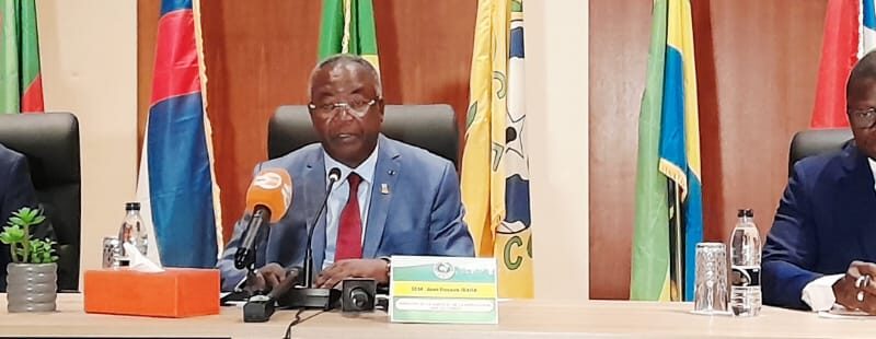 La Communauté économique et monétaire de l'Afrique centrale (Cemac) a ouvert, le 6 juillet à Brazzaville, une réunion d'urgence de coordination consacrée au renforcement de la surveillance sanitaire aux points d'entrée des États membres. Cette rencontre de trois jours vise à prévenir toute propagation de la maladie à virus Ebola (Mve), dont une résurgence est enregistrée en République démocratique du Congo (Rdc) et en Ouganda.