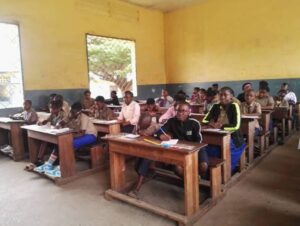 La session 2026 du Certificat d'études primaires élémentaires (Cepe) s'achève sur une double performance et une page qui se tourne. Les départements de la Nkéni-Alima et de la Cuvette-Ouest ont enregistré un taux de réussite de 100 %, tandis que cette édition restera la dernière organisée sous l'appellation de CEPE avant son remplacement par le Certificat d'études primaires (CEP).
