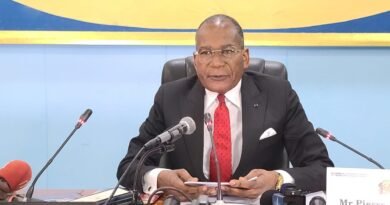 Le gouvernement entend tourner la page des dysfonctionnements qui minent depuis des années l'administration publique congolaise. Le ministre d'État, ministre de la Fonction publique, du Travail et du Dialogue social, Pierre Mabiala, a dévoilé, le 23 juillet à Brazzaville, une série de réformes ambitieuses destinées à assainir la fonction publique, restaurer la discipline administrative et instaurer une véritable culture de la performance.