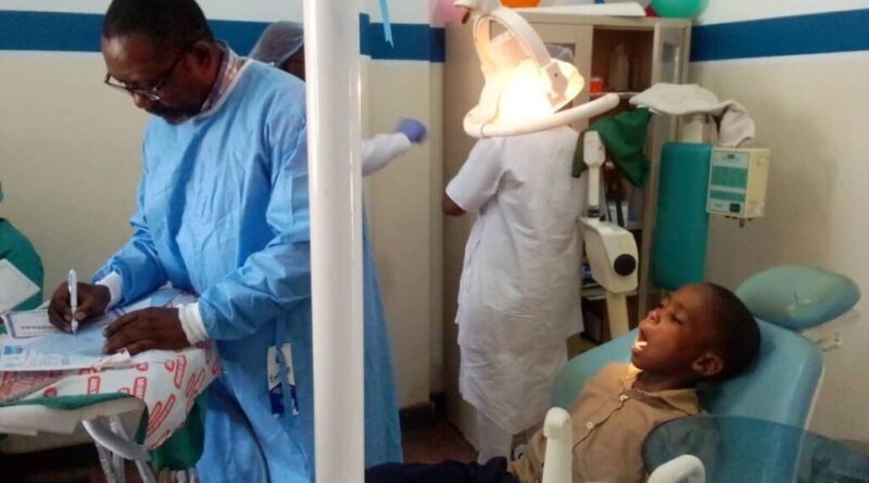 À mi-chemin de l'année 2026, les responsables des établissements hospitaliers du Congo sont appelés à faire leur examen de conscience. Réunis à Brazzaville le 14 juillet dans le cadre de la revue à mi-parcours des activités hospitalières, les acteurs du secteur de la santé évaluent les résultats obtenus au premier semestre, identifient les insuffisances et définissent les priorités pour améliorer durablement la qualité des soins offerts aux populations.