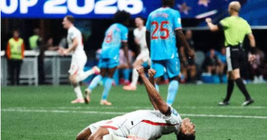 Les hommes de Thomas Tuchel ont pourtant été surpris dès les premières minutes. Profitant d'un centre de Chancel Mbemba, Brian Cipenga a récupéré le ballon dans la surface avant de tromper Jordan Pickford d'une frappe précise au premier poteau (7e), offrant un avantage inattendu à la RD Congo.